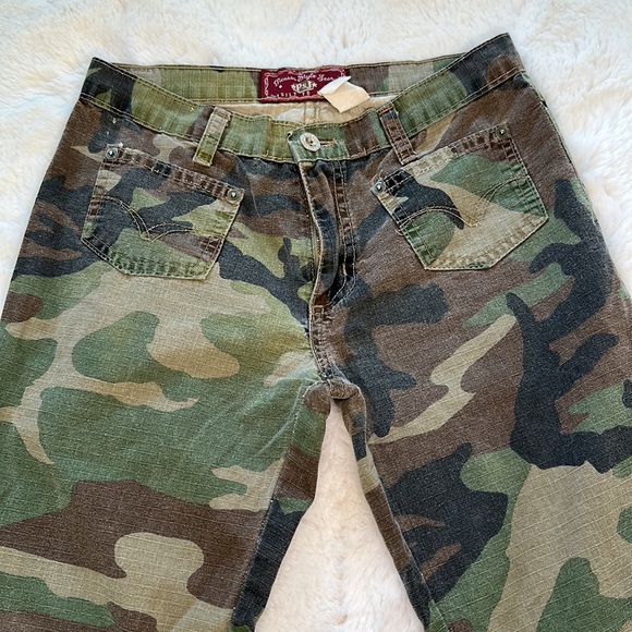 ⚡️Rad & Rare Vintage 90s Distressed Mall Goth Punk Grunge Camo Flare Pants! - Picture 3 of 9
